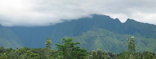 Waialeale Crater from the Wailua highlands